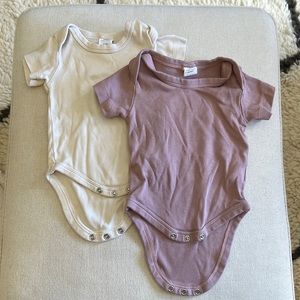 GUC Colored Organics 0-3 Short Sleeve Bodysuits